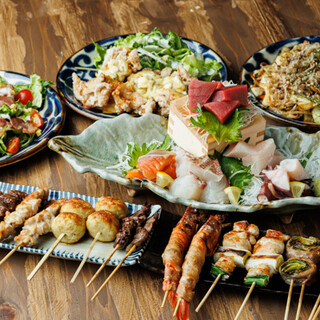 鮮度バツグンのお刺身や、ソースが旨い焼きそばも見逃せません◎
