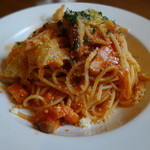 フォセッタ - 生ハム・キャベツ・木の子のトマトソース・スパゲティ