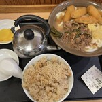 牧のうどん - 肉ごぼう天うどん、かしわめしセット　970円