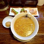 麺屋あごすけ - 鷄塩上湯麵 味付けたまごトッピング