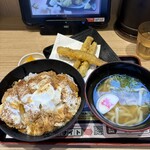 資さんうどん - 料理写真: