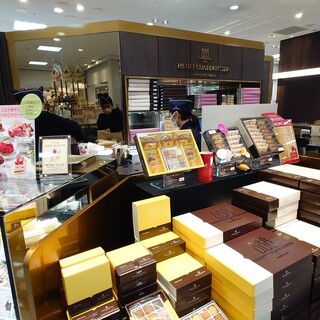 アンリ・シャルパンティエ_2