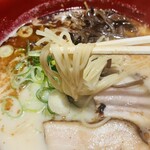 伝統熊本豚骨 伝 - 伝