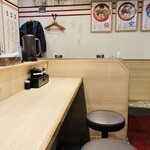 伝統熊本豚骨 伝 - 店内