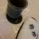 弥助 - おしぼりに弥助の名が刺繍されてます。