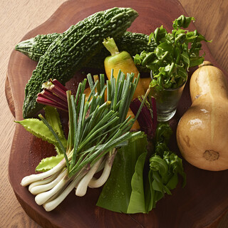 島の食材を取り入れた料理