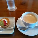 グリーティング - プチケーキとコーヒー
