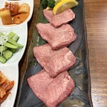 炭火焼肉 牛和鹿 - 
