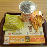 ゼッテリア - 料理写真:オレンジチキンバーガーセット