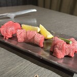 炭火焼肉 とみや - 料理写真: