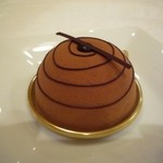 パティシェリア - カフェ・プラリネ・ノワゼット495円（エコール・クリオロ製