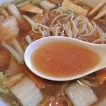 珍満茶楼 - 濃いめの醤油スープも旨い！