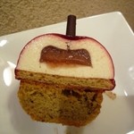 パティシェリア - ポンム・ルージュ断面