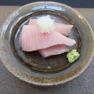 日本料理 TOBIUME