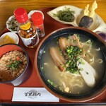 首里殿内 - 