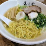 札幌ラーメン 直伝屋 - 麺