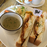 cafe shibaken - ミートソース、ポテト、チーズのサンド
