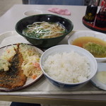 福岡市交通局内食堂 - 日替わり定食とかけうどん