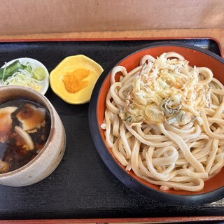 きくや - 料理写真:肉じるつけ麺　天付き冷や汁　ＬＬ　900円