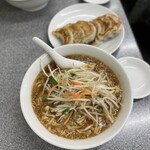 中華麺店 喜楽 - もやし麺  焼餃子