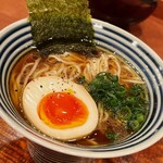 焼鳥 せきね - 〆の鶏出汁醤油中華そば。これは外せません
