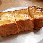 キッチン＆コーヒーCACTUS - はちみつトースト