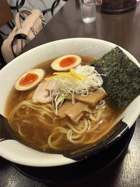 煮干し中華 八 堀之内店 - 上所/ラーメン | 食べログ