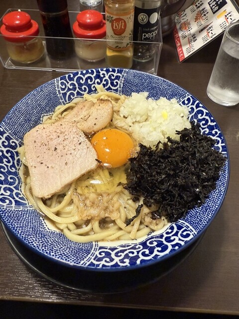 煮干し中華 八 堀之内店 - 上所/ラーメン | 食べログ