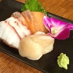 肝どん - お造り三種盛り