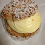 34843212 - シュークリーム（180円）