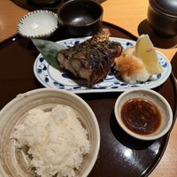 伊豆の旬 やんも 丸の内店 - 