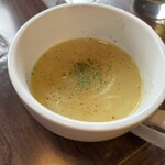 鉄板焼とワイン F.L.a.T - 抜群に美味しいオニオンスープ