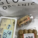 GLOSA ORGANIC - 料理写真:お豆腐も美味しいし、この納豆は食べ切りサイズが好きです。タレには残念ながらアミノ酸などが入っているので、使っていません。