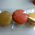 ピエール・エルメ・パリ - バニラ・ラズベリー＆ピスタチオ・シトロン