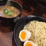 無双心 - 味玉つけ麺(840円)
