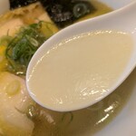 鶏そば  ムタヒロ - 濃厚鶏凝縮スープ