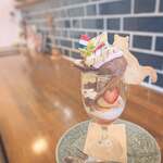 sweets cafe&bar 2.es - 春限定いちごチョコパフェ