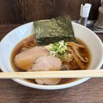 コトホギ - 料理写真:醤油ラーメン、850円。