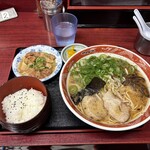 大黒ラーメン - ラーメン定食、ラーメン大盛り1400円