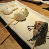 炭火焼イタリアン 海串 ブラーチェ - モンゴウイカ、カブ、秋刀魚の灰干し