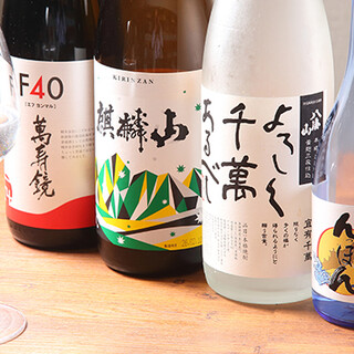 厳選・新潟の日本酒8種。新潟の食材と味わう、こだわりの一杯