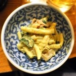 Saitamaya - お通しのマカサラはカレー風味