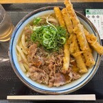 讃岐うどん エブリデイ - 料理写真:肉ごぼう天うどん  ¥930