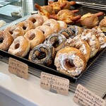 シャトン - ドーナツも置いてます