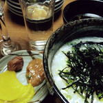 たまごぞうすいの店　春帆 - よく炊き込まれた「ぞうすい」を卵でとじ、海苔と薬味を添えたシンプルな１品です!