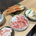 涮涮鍋 壽喜燒 螃蟹吃到飽 和牛與豬...然後是螃蟹 心齋橋站前店