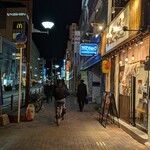 小麦の星 - 駅側から撮影