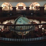 マゼランズ - 2015/02 ２階のマゼランズ・ラウンジから…巨大な地球儀