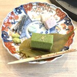 立礼茶席 SAHARI - 干菓子特製プレート