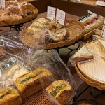 ポンパドウル - 料理写真:キャベツいっぱいメンチカツ